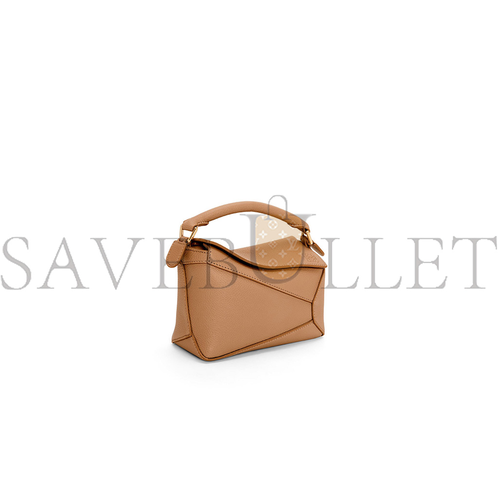 LOEWE MINI PUZZLE BAG IN SOFT GRAINED CALFSKIN A510P88X16 (18*12.5*8cm)